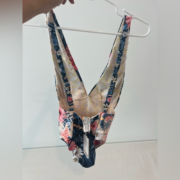 Tulipa one piece - Picture 6 of 7